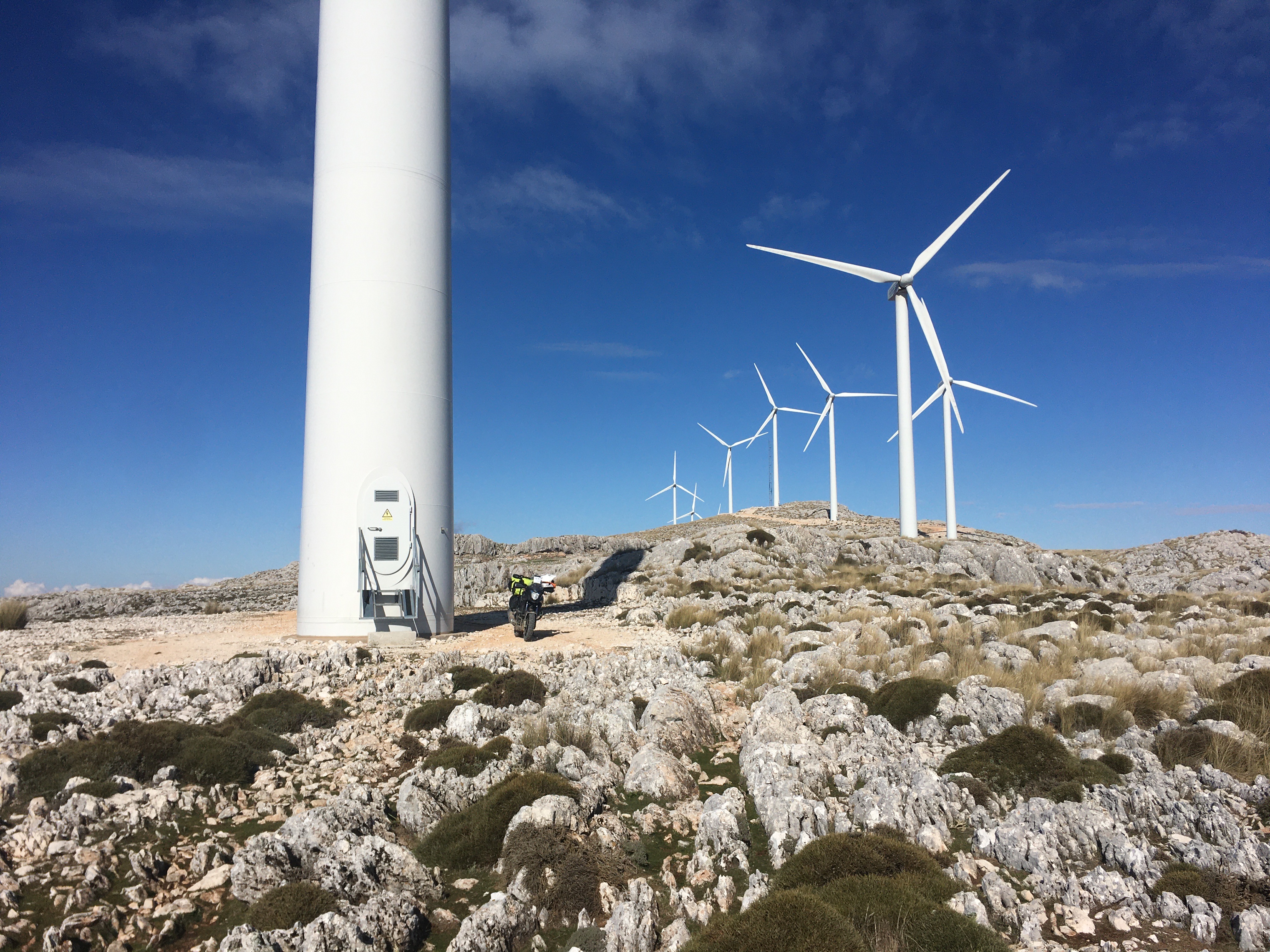 Seul avec les eoliennes